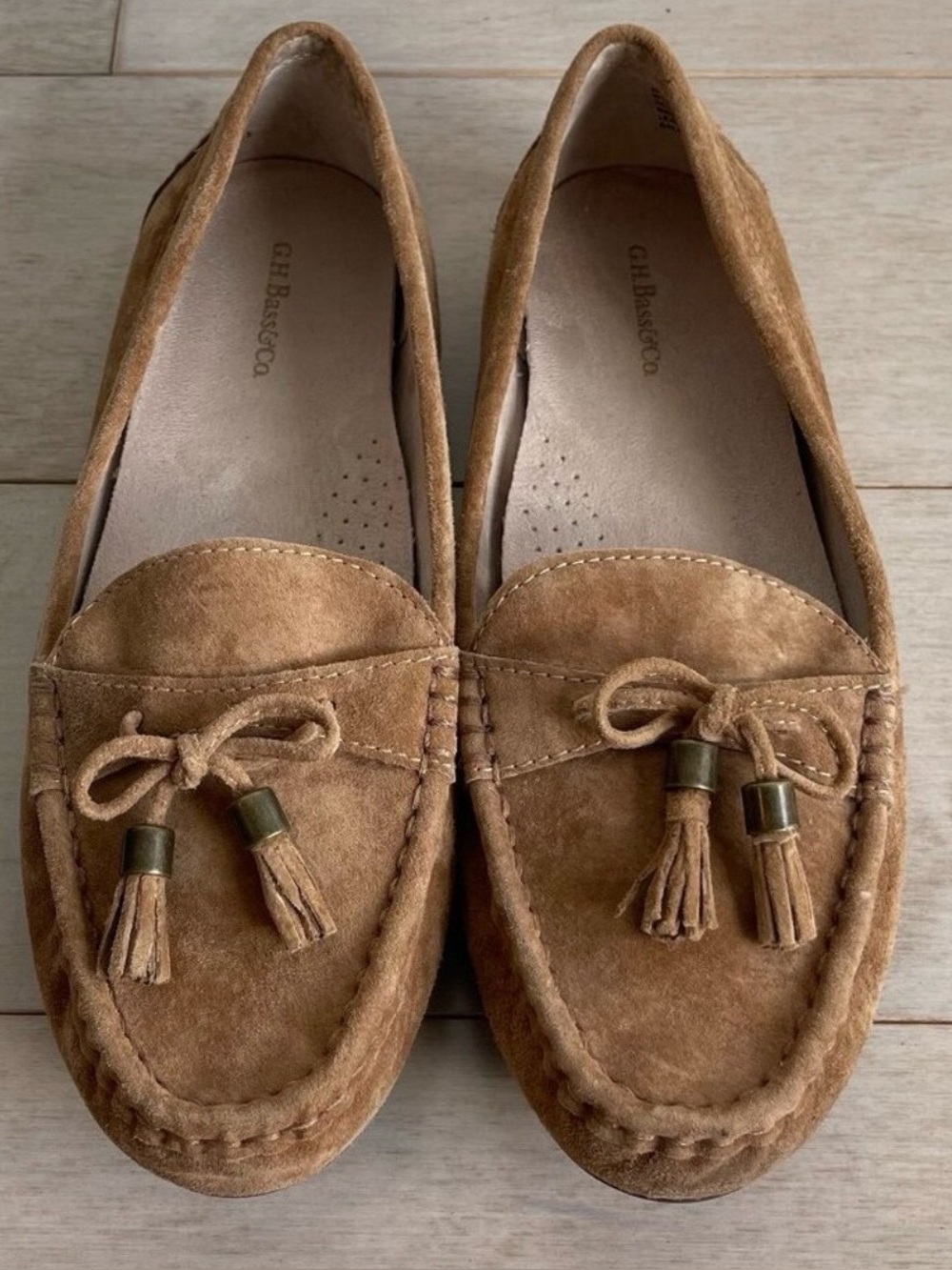 G.H. Bass & Co. Brown Suede Tassel Loafers /Moccasins